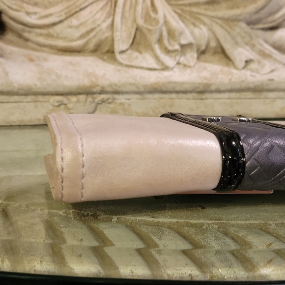 L.A.M.B. by Gwen Stefani Frosted Iridescent Clutch Wallet Luxury Designer #484 - Picture 15 of 16